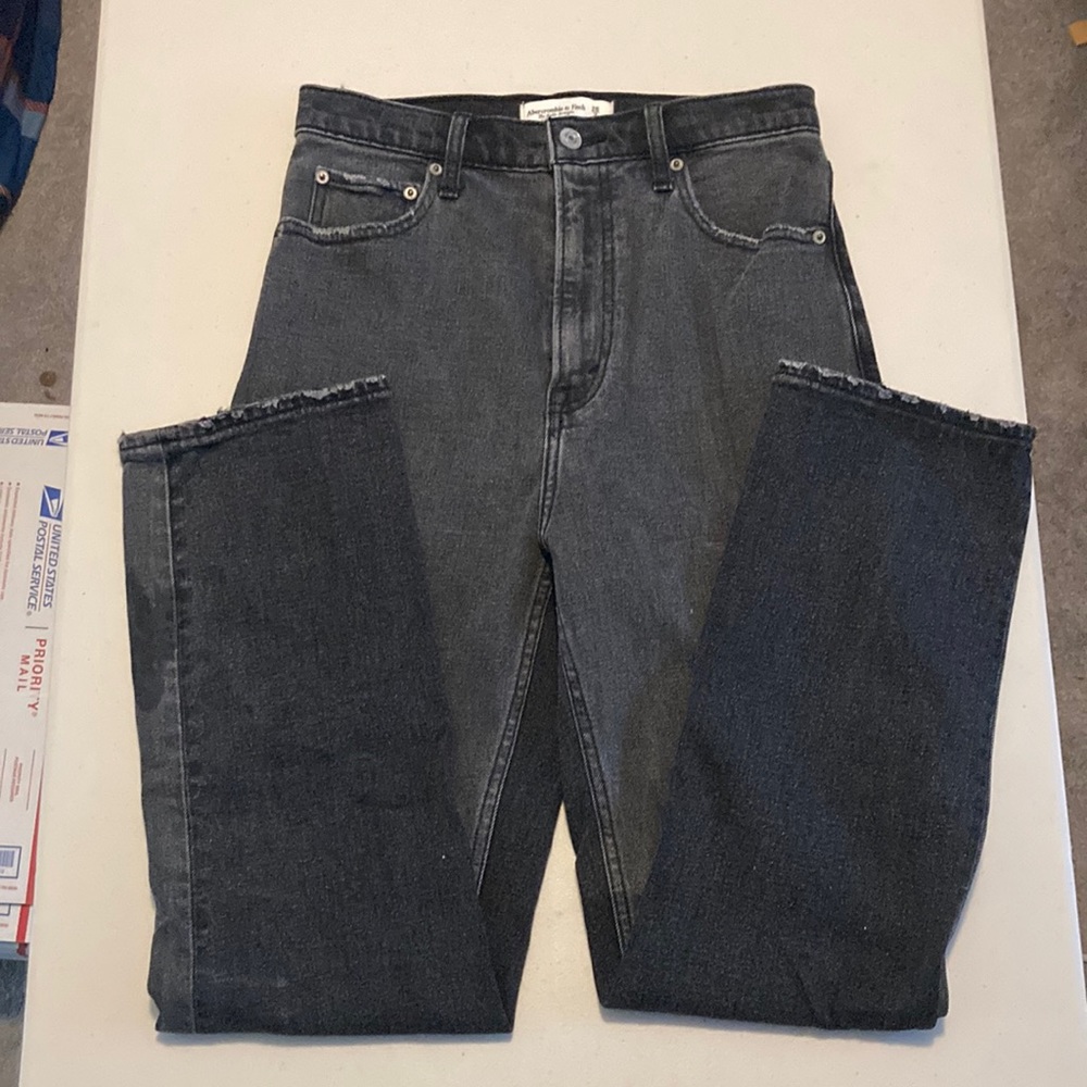 A&F ultra high rise ankle straight two tone black jeans, Size 26